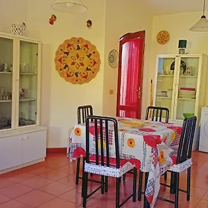 Appartamento Casa Rosa 1 Piano, Isola Rossa